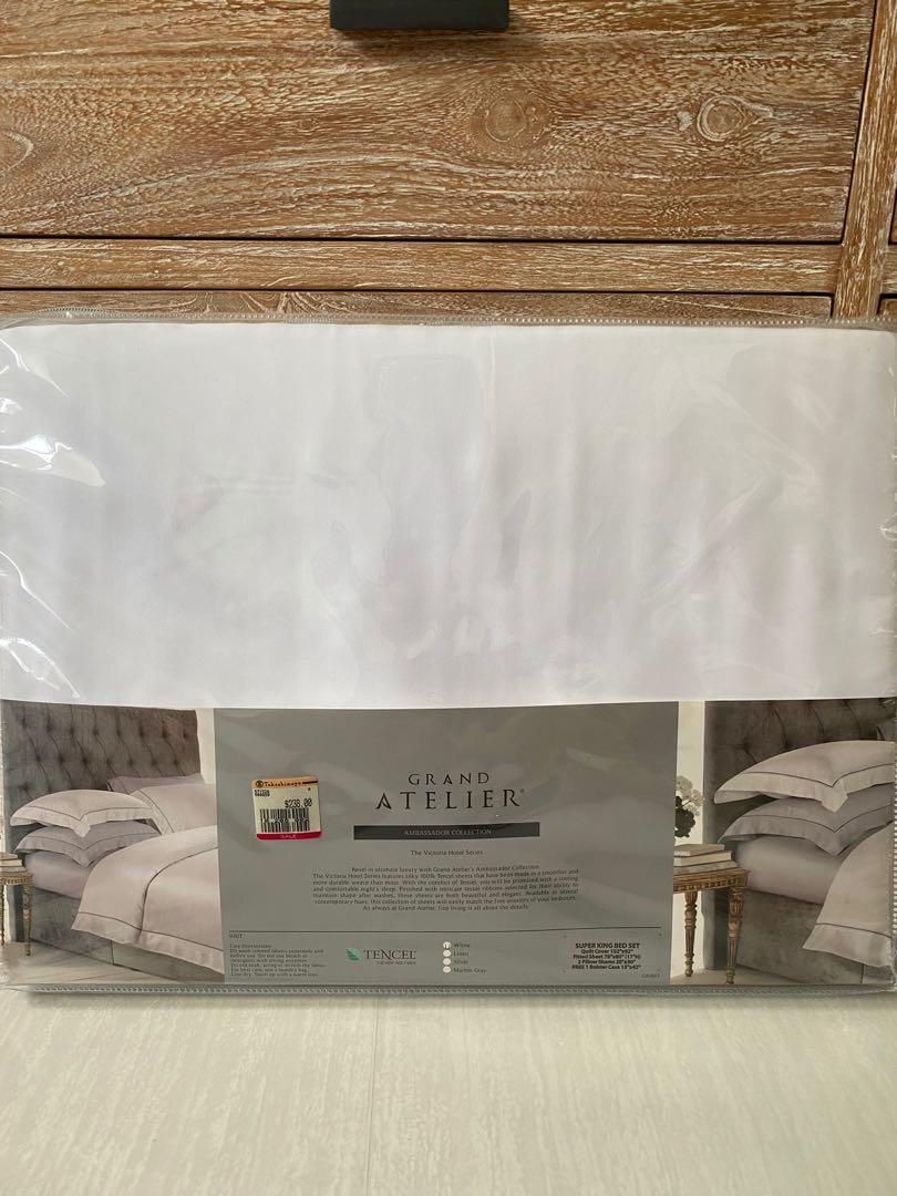 Grand Atelier Tencel Quilt Cover (Category: Bedding & Towels) located in Singapore. Submitted by twinklestars2 (Listing ID 1175658003, Image 2). Description: Brand new. In original packaging. Only Quilt cover No more fitted sheet, bolster case and pillow cases.Super King size. Super comfy for a good night of rest!.