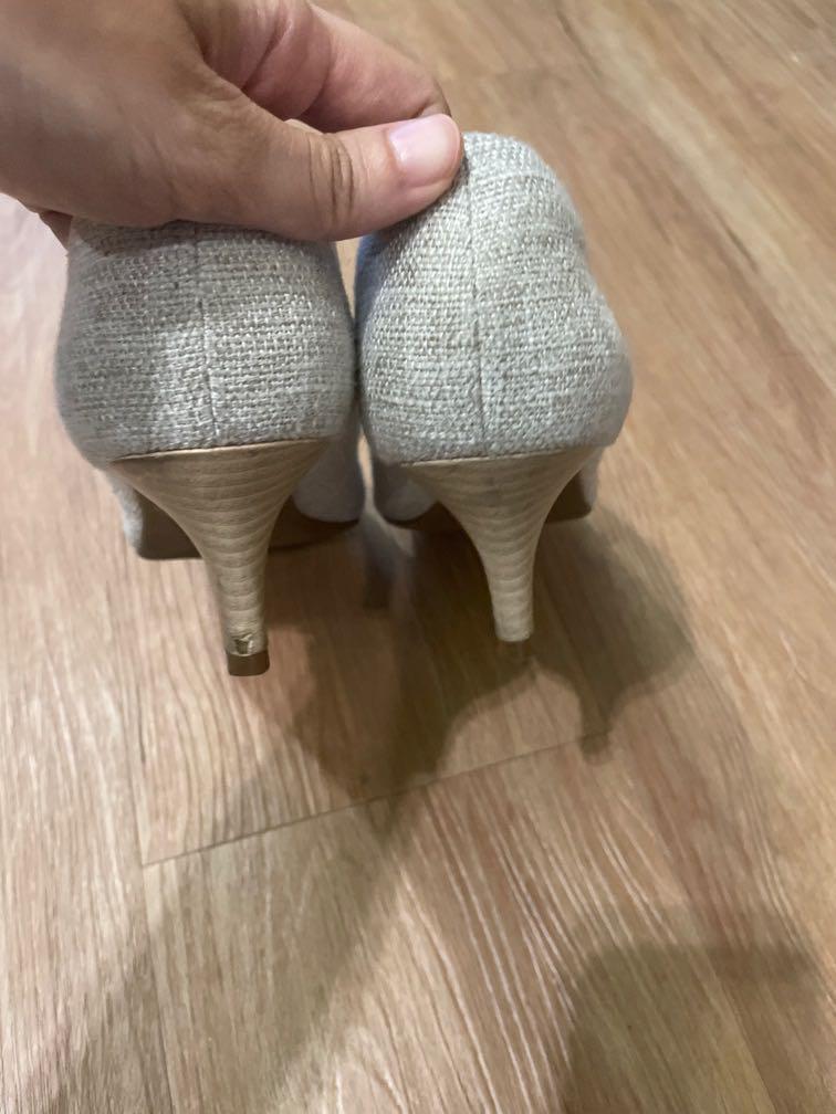 GU brand - canvas material beige heels (Category: Heels) located in Taguig. Submitted by mdjpl (Listing ID 1175665073, Image 2). Description: GU brand (Japan Brand) 2 inch heels 25 cm size (size 39) Slightly negotiable Used only twice max - has a flaw left heel as shown on photo.
