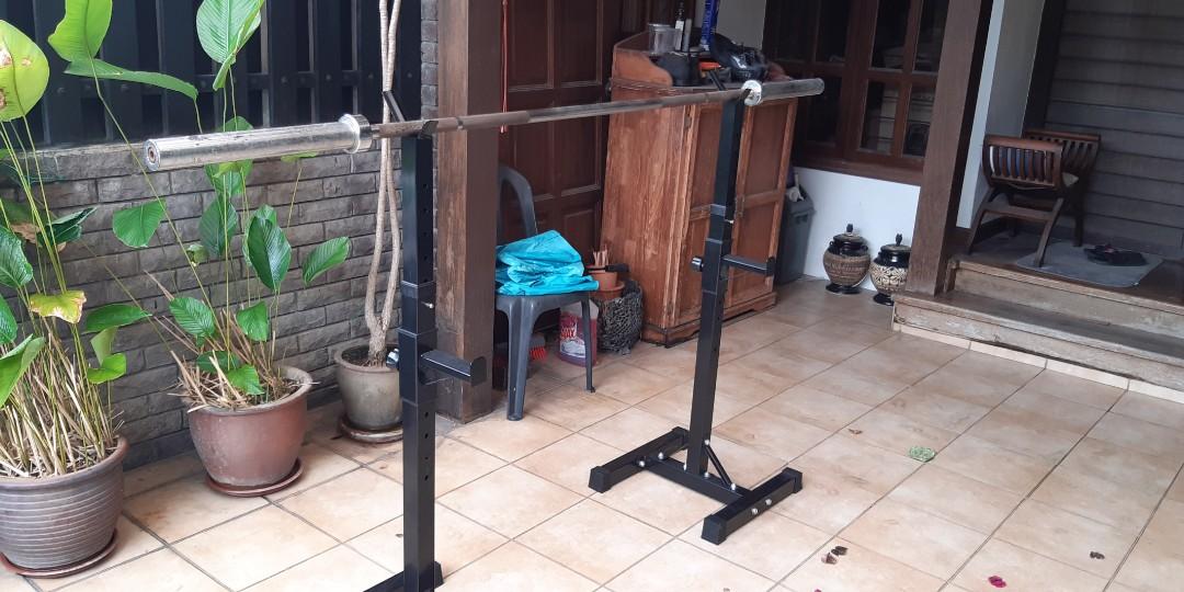 Home gym equipment bundle ( Rack, adjustable bench, barbell and dip