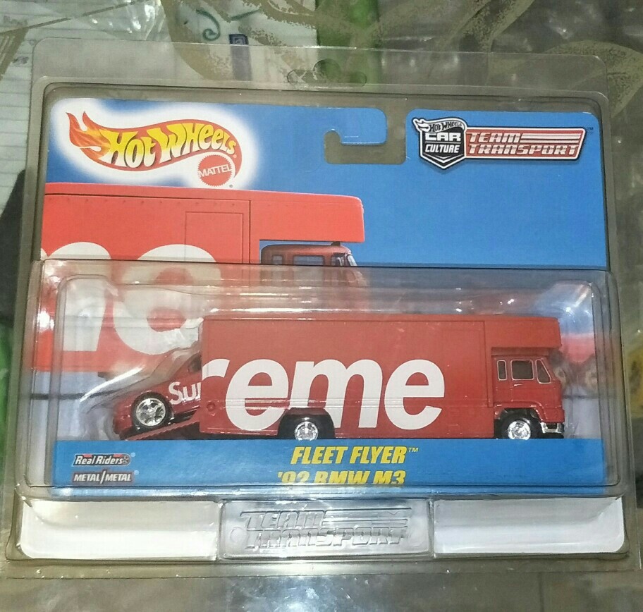 Hot Wheels Team Transport Supreme Hobbies And Toys Toys And Games On Carousell 1227