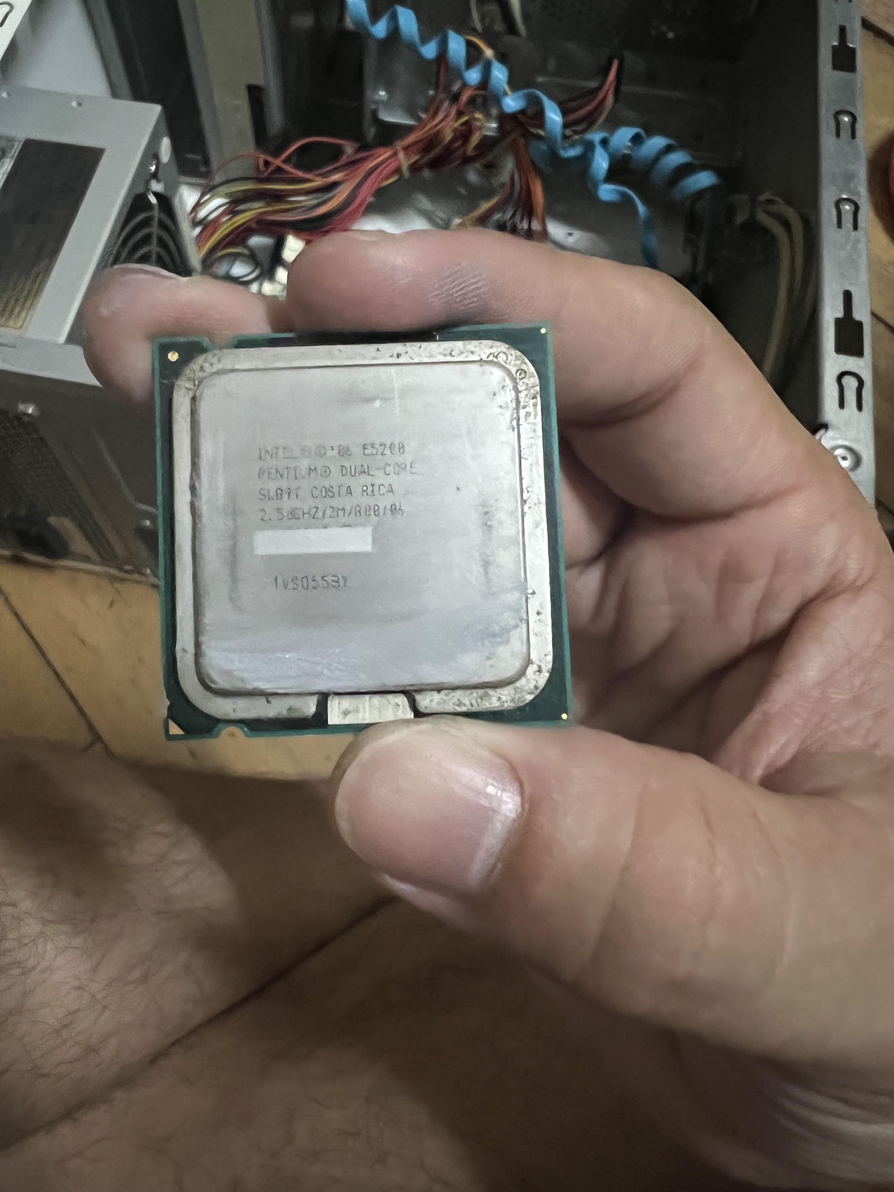 Intel pentium dual core E5200, 電腦＆科技, 桌上電腦 - Carousell