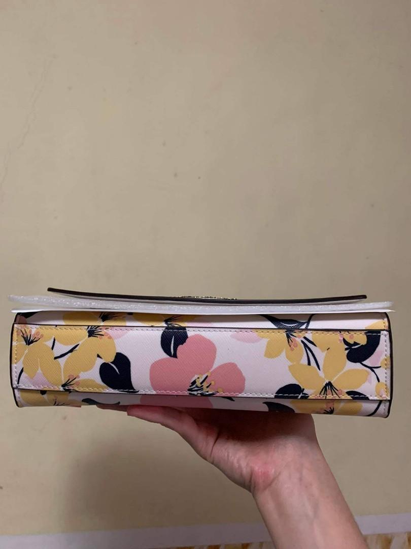 Kate Spade Carson Convertible Crossbody Lily Blooms, Luxury, Bags & Wallets  on Carousell