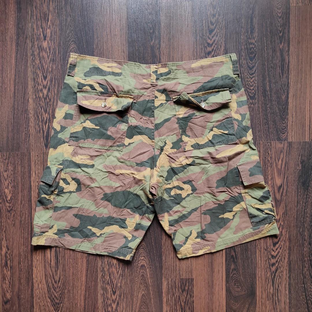 LEVI S STRAUSS SIGNATURE SIZE 40 Woodland Camo Cargo Shorts