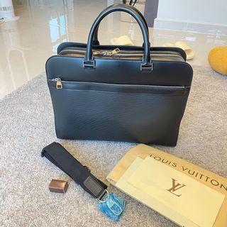 REP Louis Vuitton LV laptop document damier graphite bag, Men's Fashion,  Bags, Briefcases on Carousell