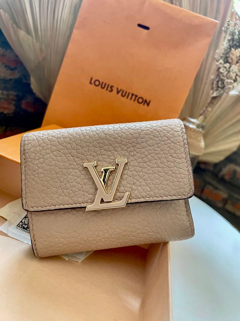 Louis Vuitton Capucines Compact Wallet, Women's Fashion, Bags & Wallets,  Wallets & Card holders on Carousell