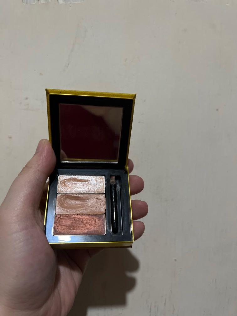 MAC 3 Neutral Lippies with Lip Brush (Category: Makeup) located in Manila. Submitted by itsublime (Listing ID 1175670313, Image 2). Description: .