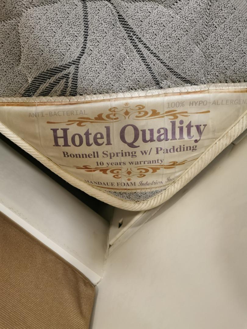 PREOWNED Mandaue Foam Gala Hotel Quality Bonnell with Padding Spring Mattress 48x75, Furniture