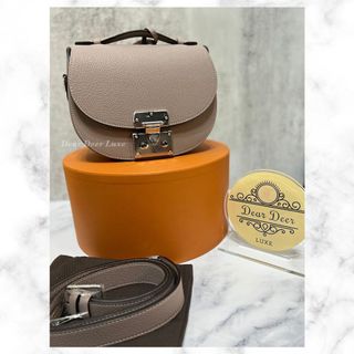 （分類：）位於 。 由 deardeerluxe 提交（商品編號 1175659041，圖片 1）。簡介： 。