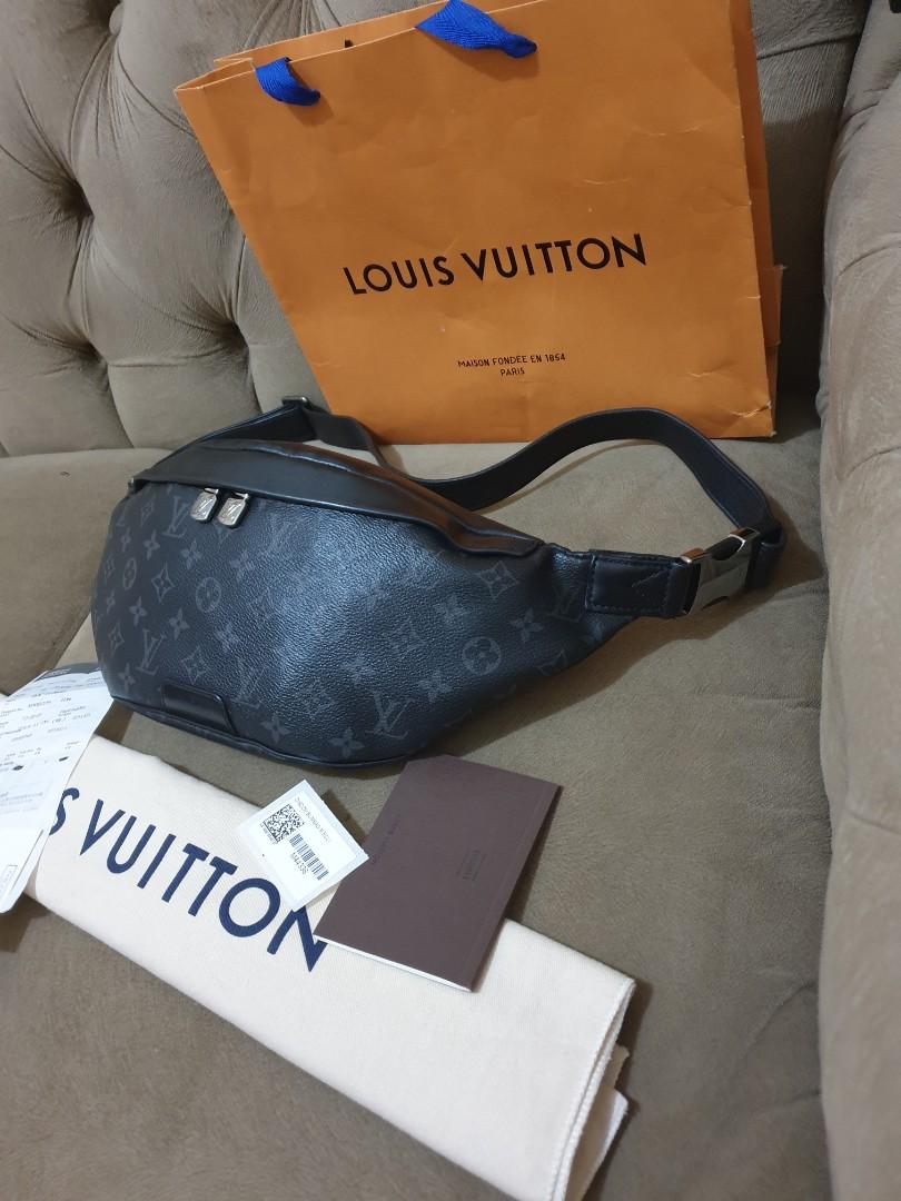 Mulus .authentic tas pinggang .waist bag louis vuitton .lv, Fesyen Pria, Tas  & Dompet , Tas Selempang di Carousell