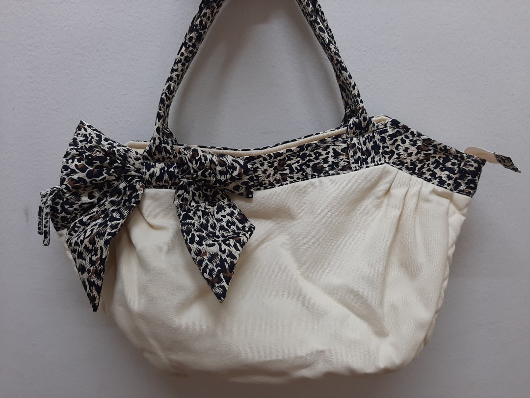 Naraya Leopard Print Shoulder Bag Luxury Bags Wallets on Carousell