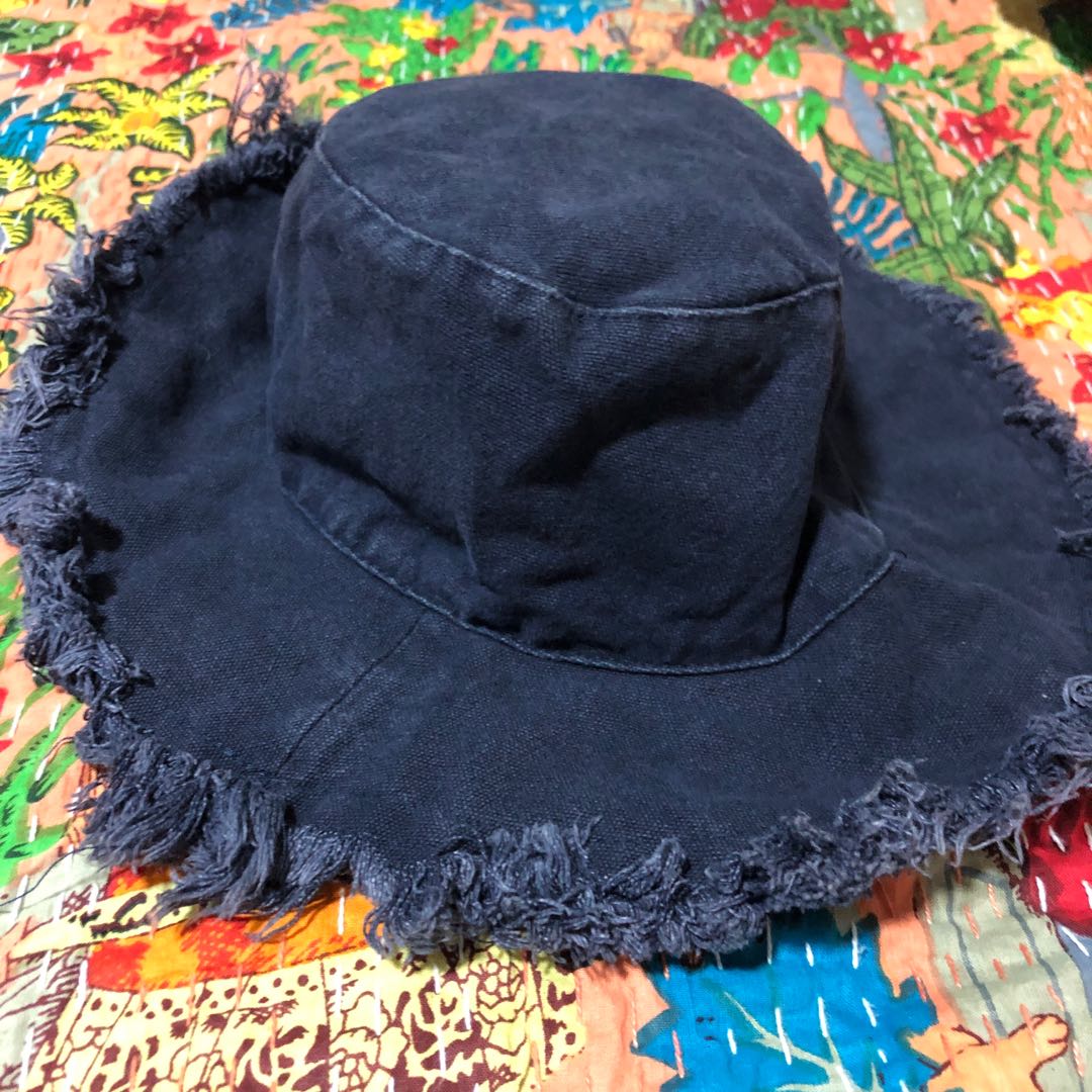 Navy blue bucket hat, Women's Fashion, Watches & Accessories, Hats