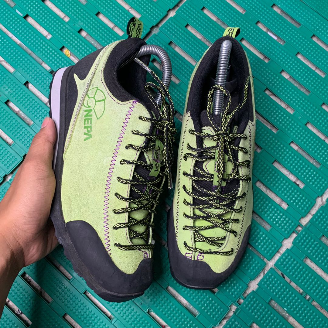 Nepa hiking shoes shop