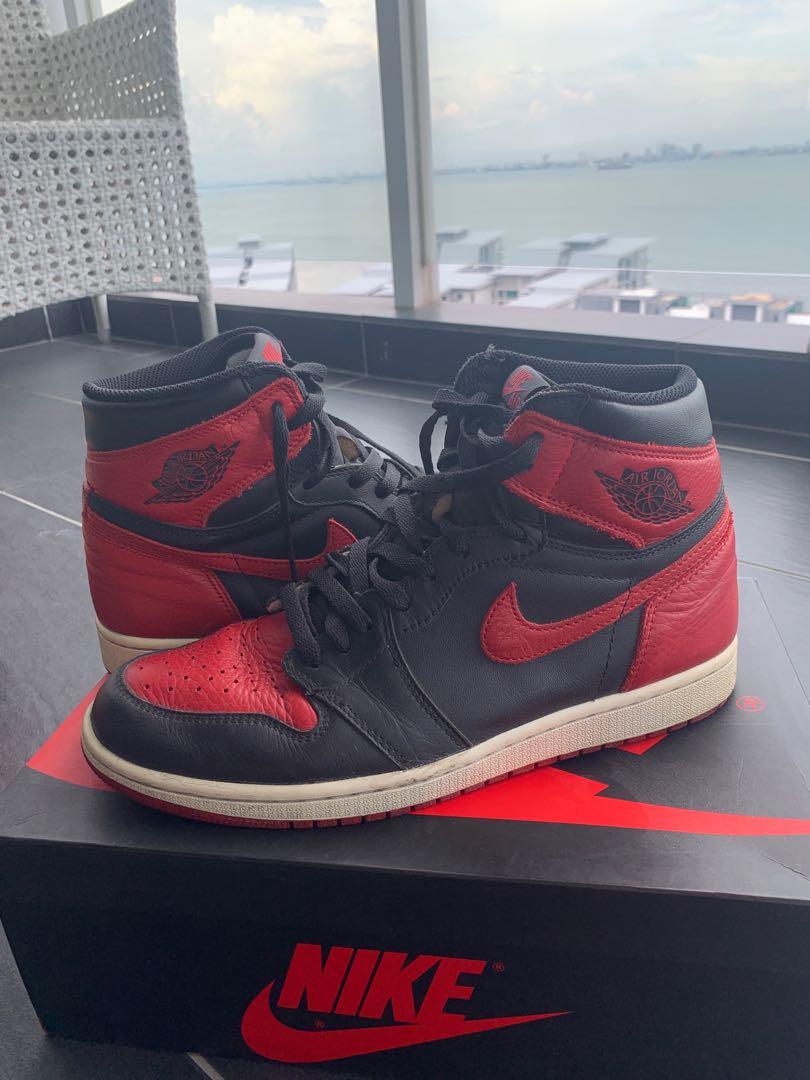 nike air jordan clutch bred