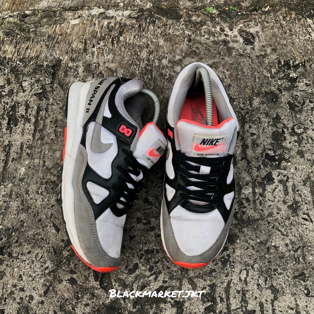 Nike air span II hot coral Fesyen Pria Sepatu Sneakers di Carousell
