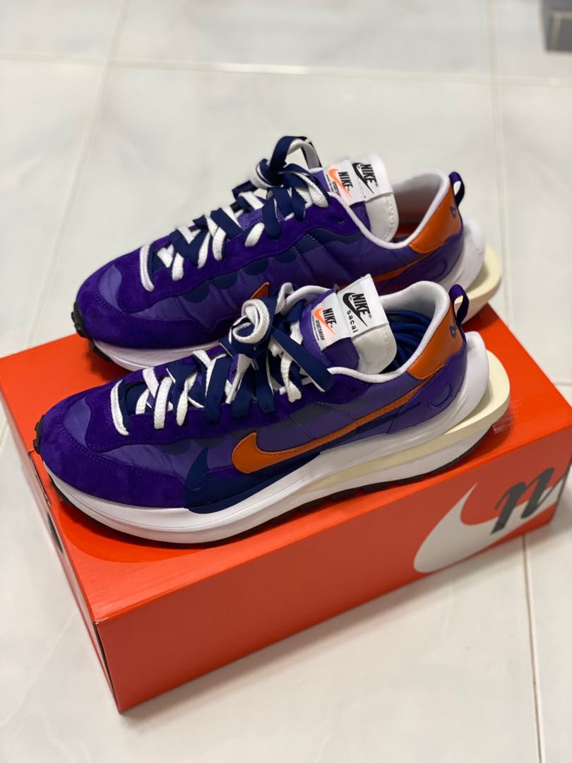 sacai nike foot locker