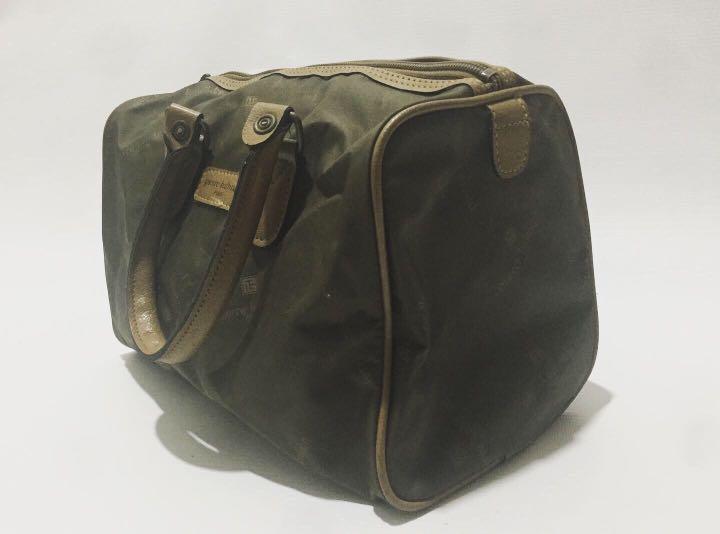 Pierre Balmain Mini Duffle Bag (Category: Luxury Bags & Wallets) located in San Juan City. Submitted by pepitomanaloto_777 (Listing ID 1175823947, Image 2). Description: Pierre Balmain Mini Duffle Bag Condition: 8/10 Price: 1.3k Shipping fee not included..