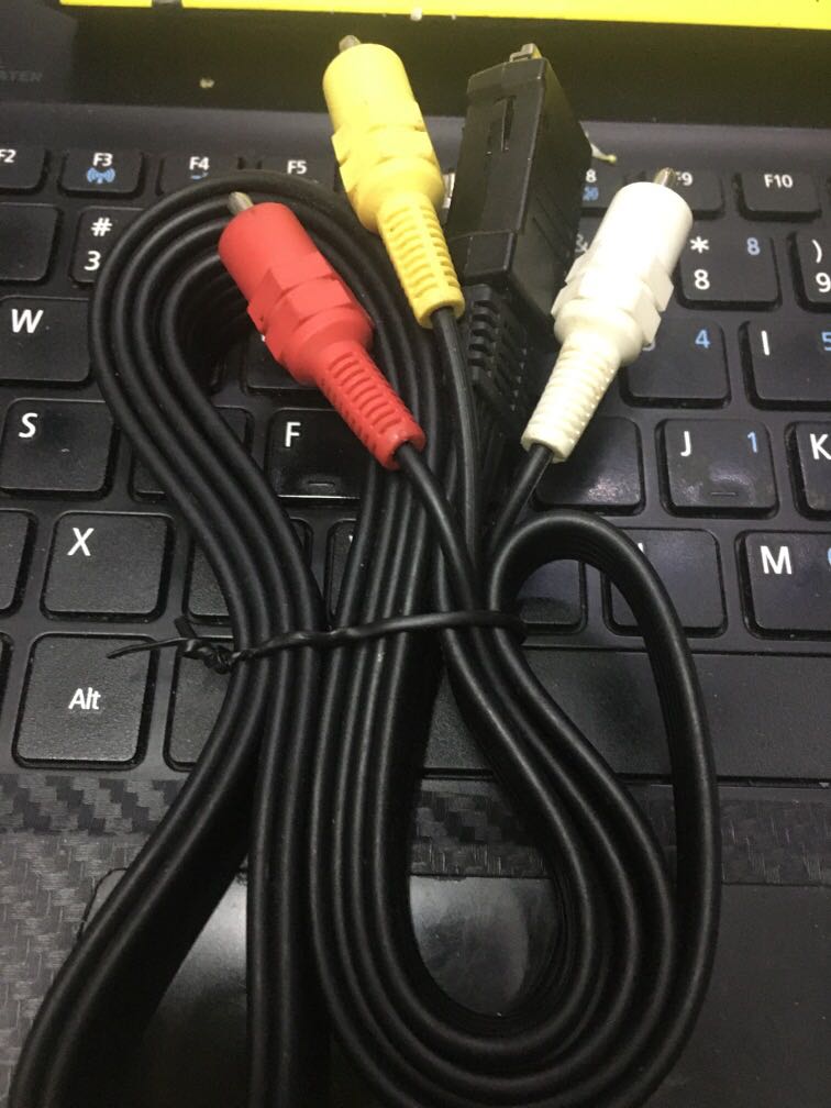 Ps2 cable av, 電子遊戲, 遊戲機配件, 充電綫及充電器 Carousell