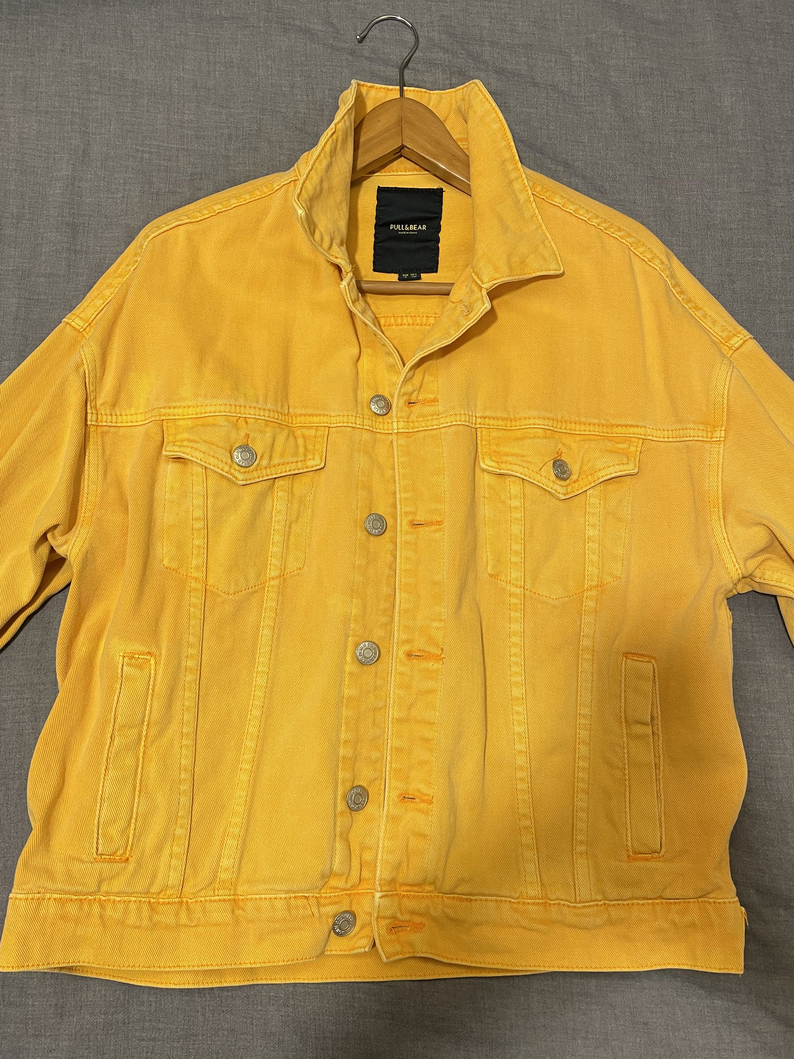 Pull and on sale bear yellow jacket