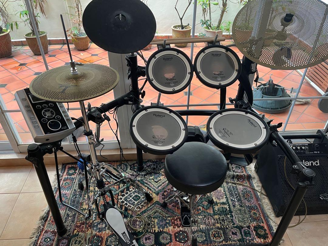 Roland electric drum kit with Amp, Hobbies & Toys, Music & Media