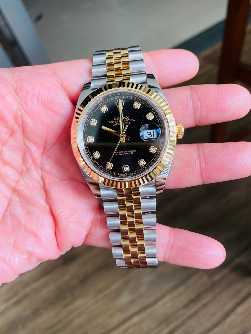Gold rolex clearance datejust black dial
