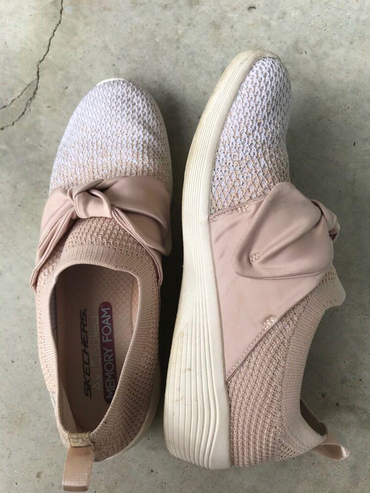 Skechers ribbon shoes top