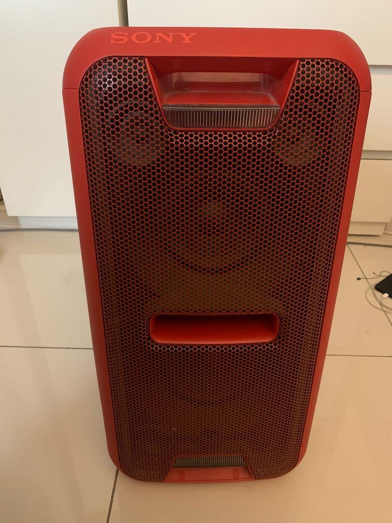 Sony xb7 red top