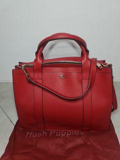 Tas Hush Puppies Merah