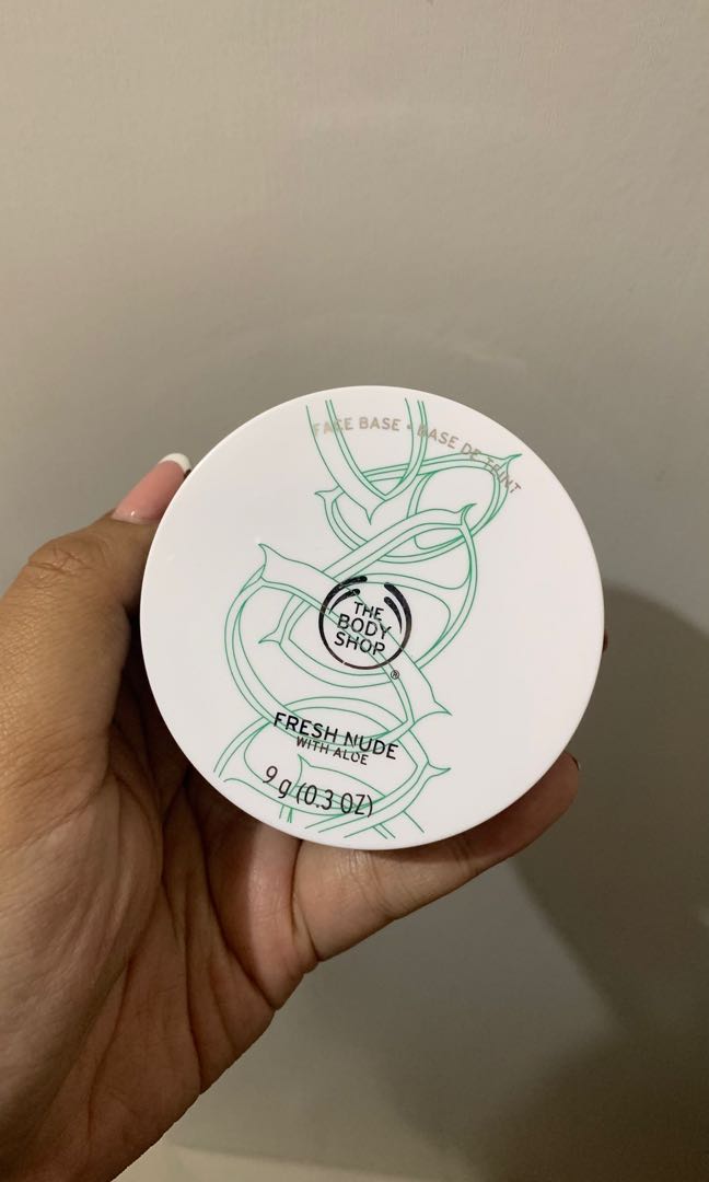 the body shop powder face base shade 50, Kesehatan & Kecantikan, Rias