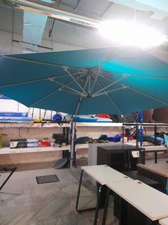 Umbrella cantilever