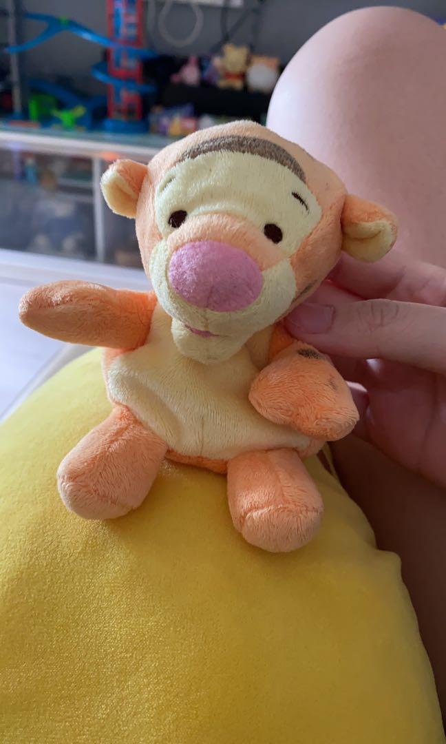 Tigger keychain 2025