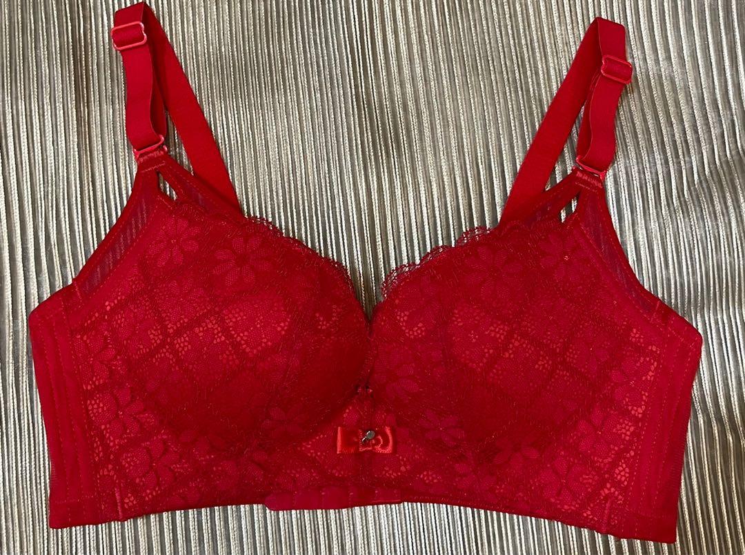 34/75 red lace bra, Women's Fashion, New Undergarments & Loungewear on  Carousell