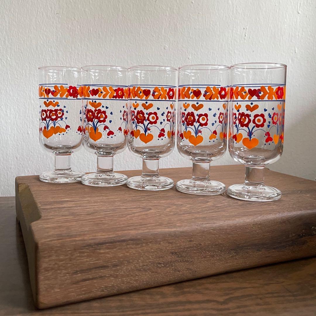 RESERVED 5 footed drinking glasses featuring hearts and flowers