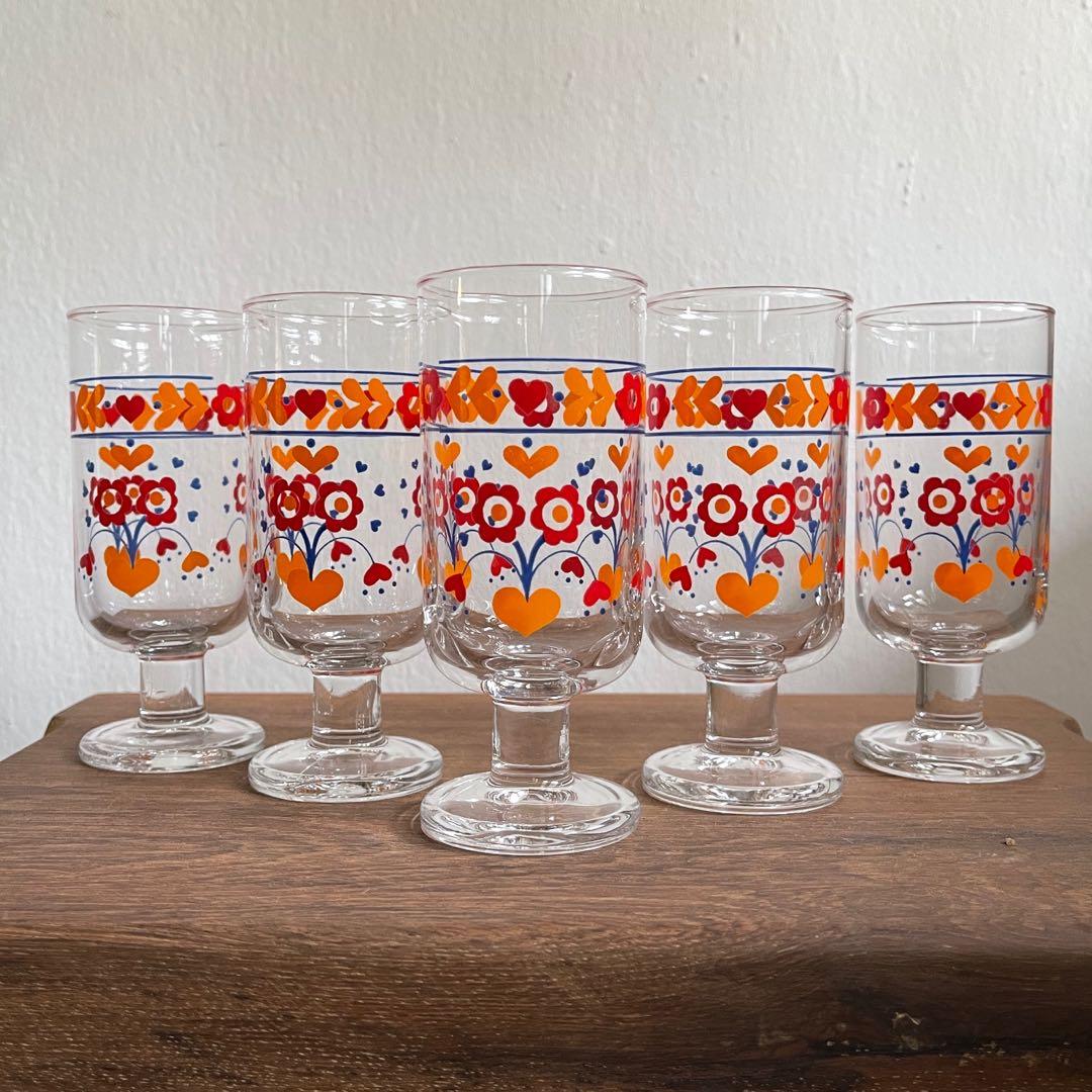 RESERVED 5 footed drinking glasses featuring hearts and flowers