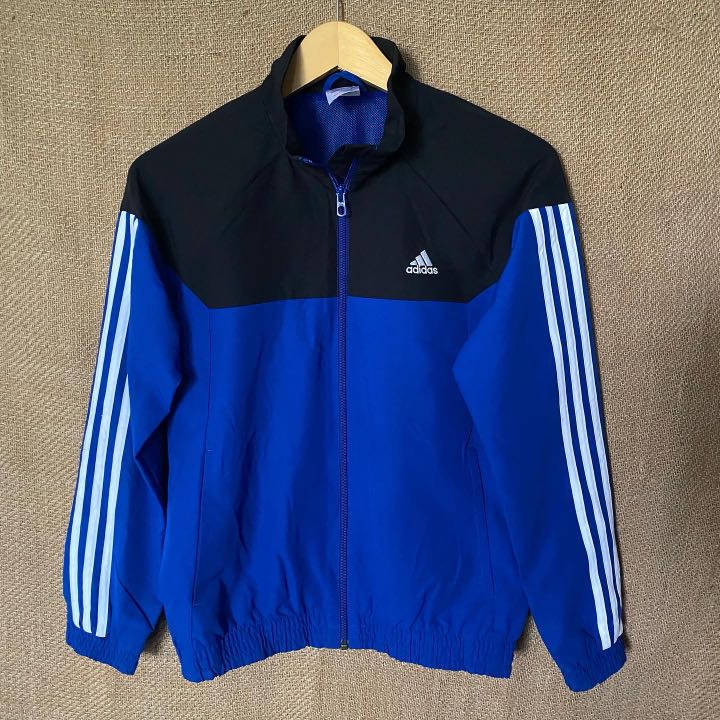 Baju Luaran di Carousell