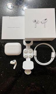 Airpods Pro (Right) w/ case and accessories