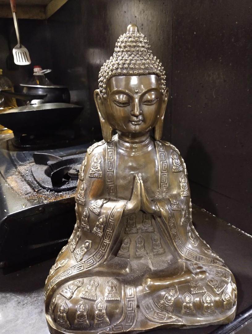 Brass Thai meditating buddha statue (Category: Religious Items) located in Manila. Submitted by kurukutuk (Listing ID 1170585034, Image 1). Description: brass Thai meditating buddha statue 16 inches tall 11 Inches length made of brass.