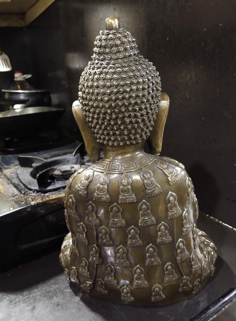 Brass Thai meditating buddha statue (Category: Religious Items) located in Manila. Submitted by kurukutuk (Listing ID 1170585034, Image 3). Description: brass Thai meditating buddha statue 16 inches tall 11 Inches length made of brass.