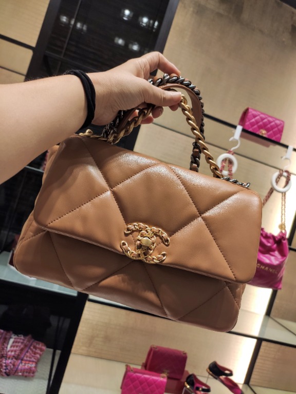 Chanel 19 Caramel Small 22A (June 2022), Women's Fashion, Bags