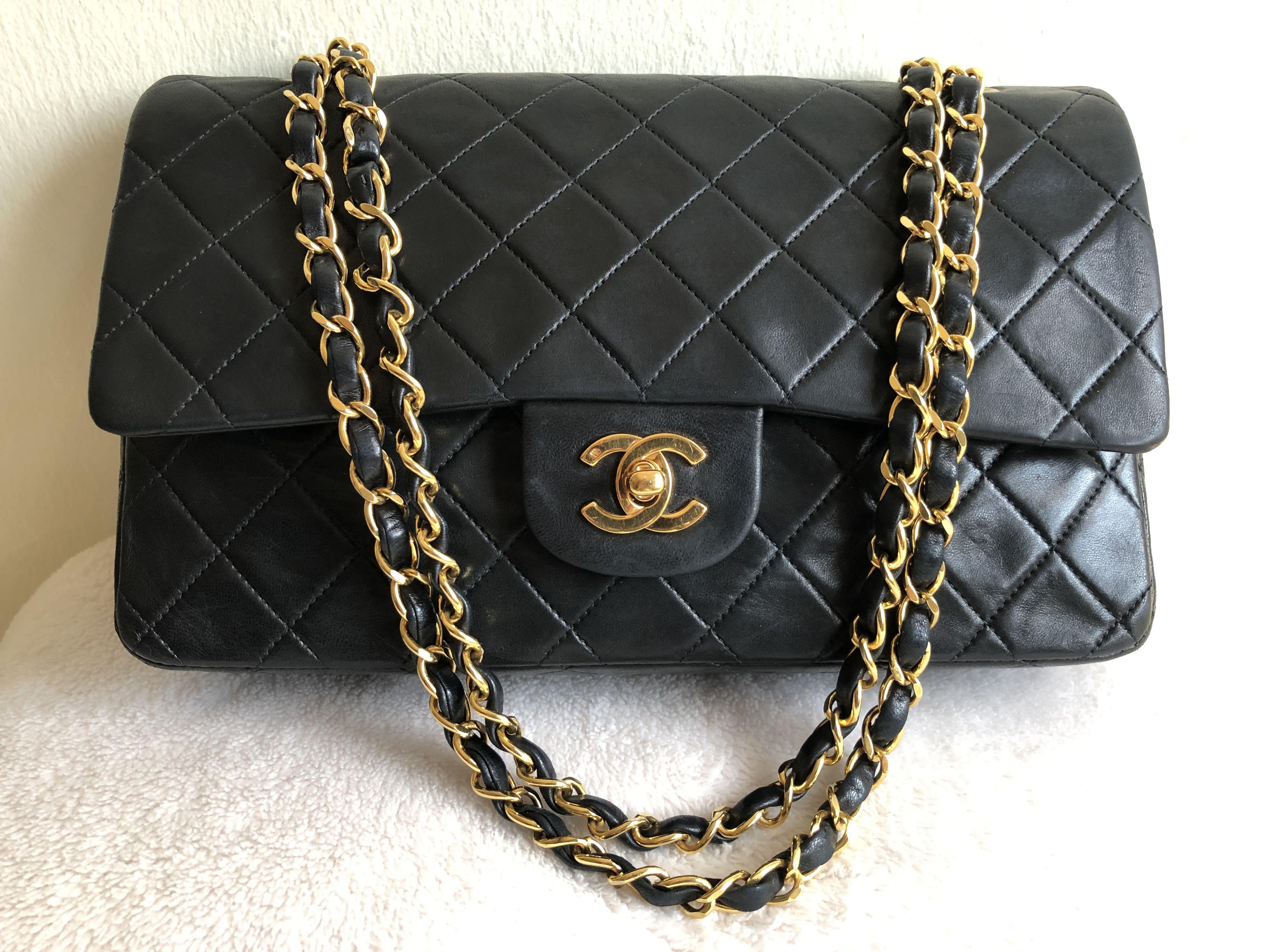 [sold] Chanel vintage classic double flap bag in light beige lambskin gold  hardware [authentic]