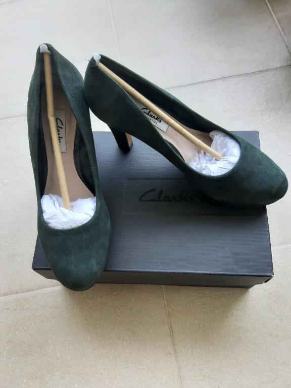 Clarks crisp kendra black suede clearance