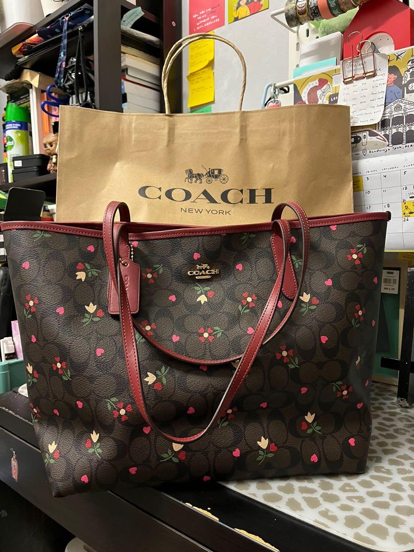 City tote in signature canvas with best sale heart floral print