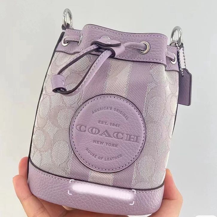 dempsey bucket bag coach