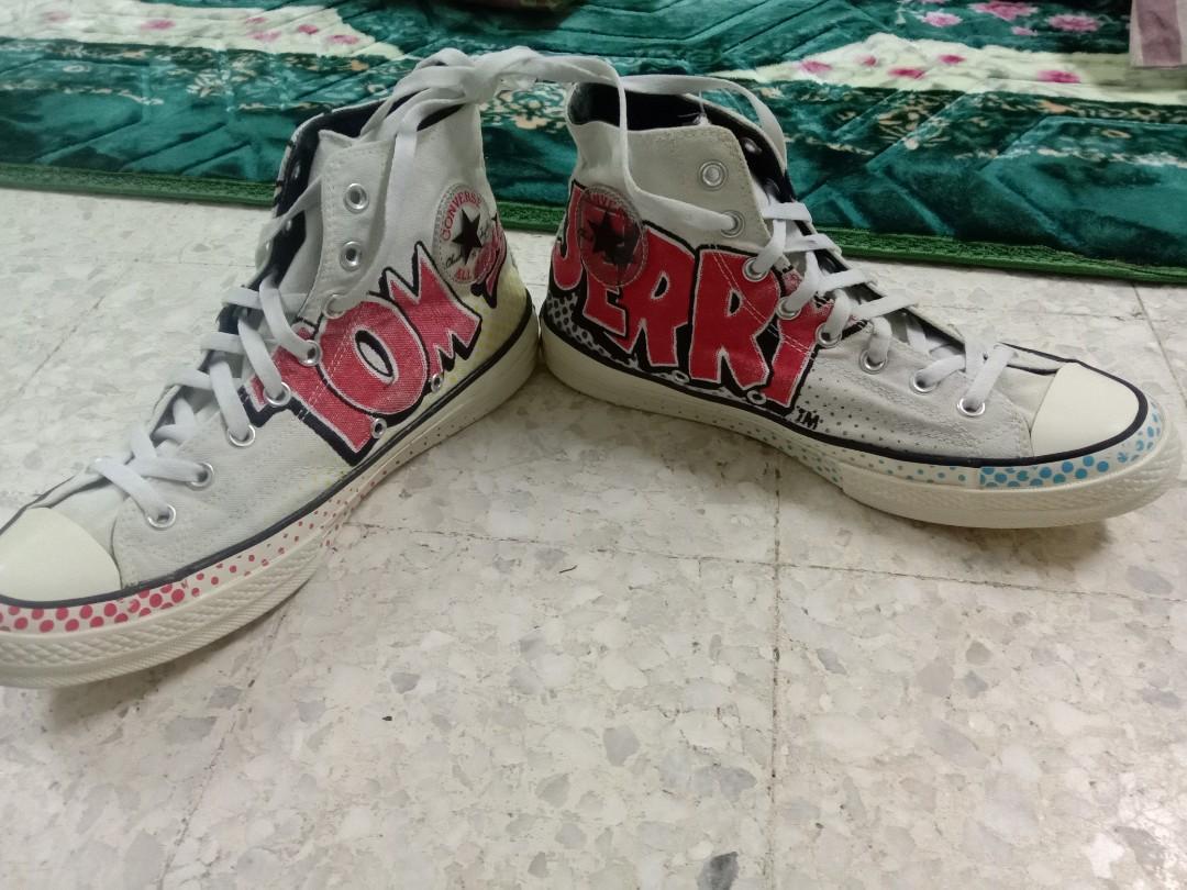 Tom and jerry chuck outlet taylor all star high top