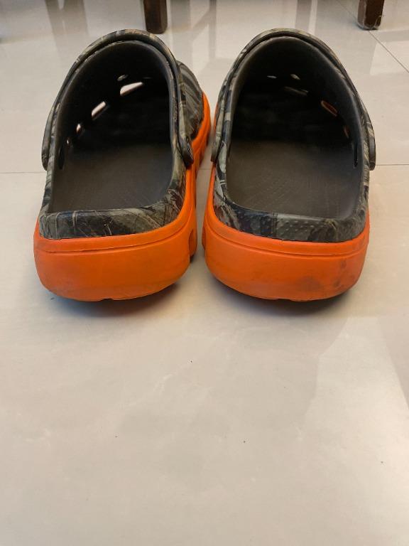 Crocs Camo Orange sole M9 W11