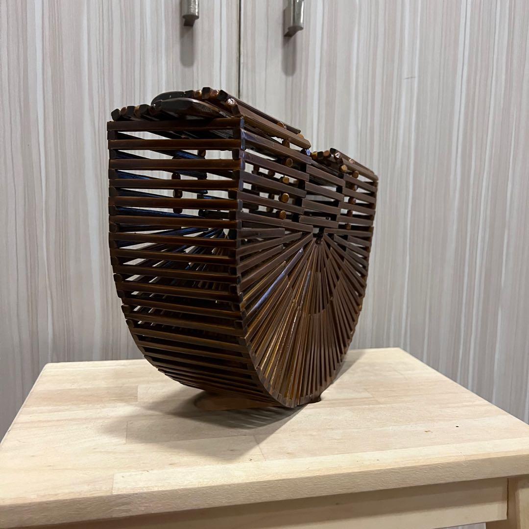 Cult Gaia Like Bamboo Bag (Category: Clutches) located in Muntinlupa City. Submitted by trendsoldier (Listing ID 1170537694, Image 2). Description: Cult Gaia -like bag Bamboo Coated shiny.