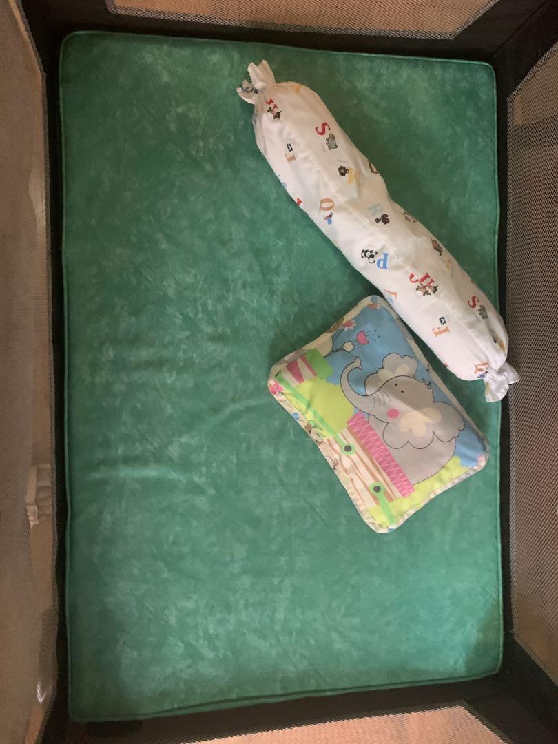 Customized Uratex foam for playpen (Category: Cots & Cribs) located in Manila. Submitted by tw.declutters (Listing ID 1170556705, Image 3). Description: 37”x25”x3”.