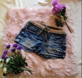 (Category: ) located in . Submitted by issa_wardrobe (Listing ID 1170486102, Image 1). Description: .