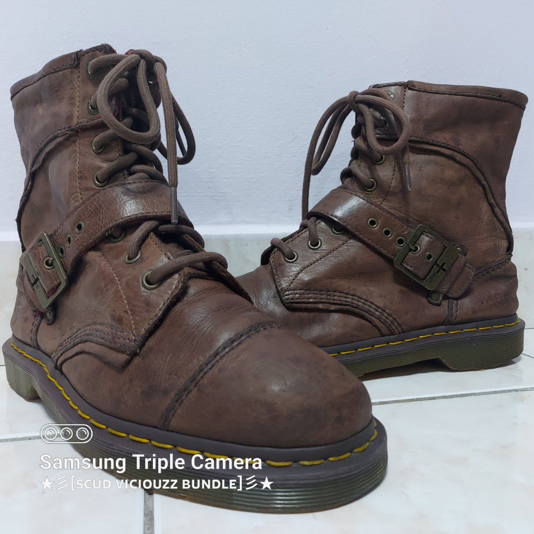 Dr martens triumph 1460 deals