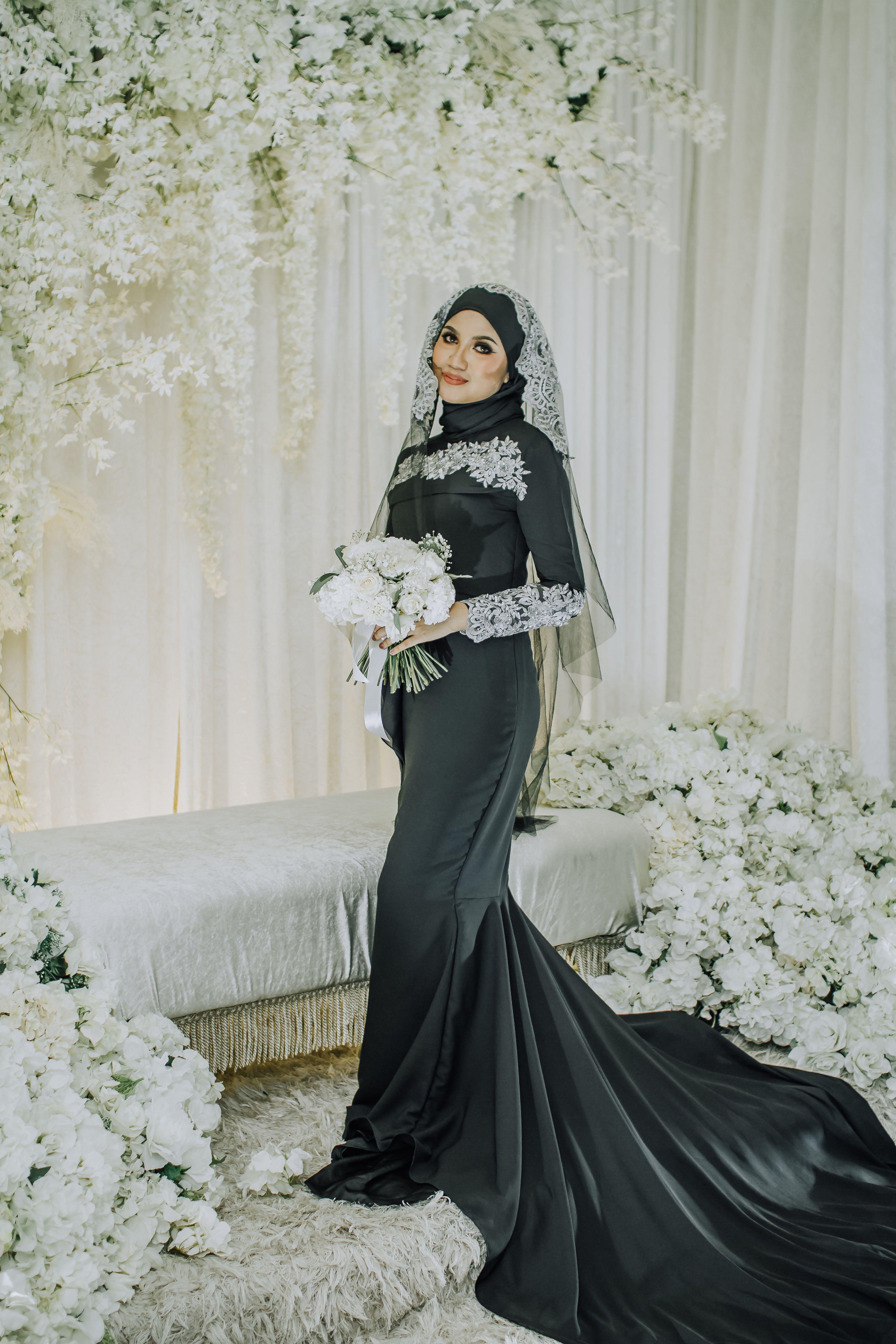 Malay hot sale engagement dress