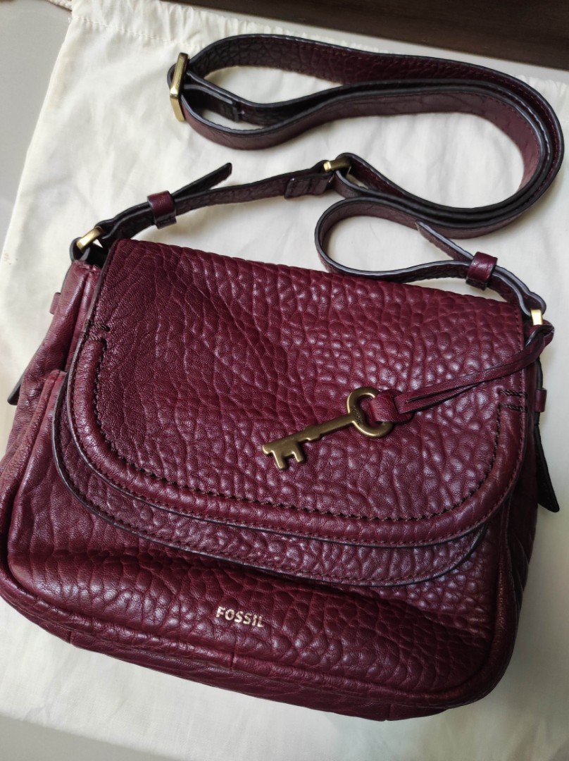 Fossil Peyton Small Maroon Fesyen Wanita Tas Dompet di Carousell